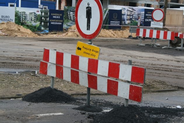 Pielgrzymka i obchody, a w wielu miejscach remonty. Kierowcy nie mają lekko