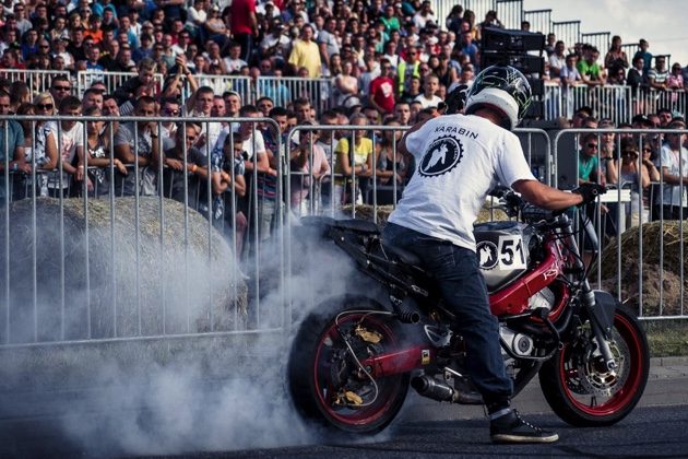 Wyścigi na 1/4 mili oraz pokazy driftu. Wraca Moto Show