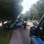 Osobówka zderzyła się z autobusem na ul. Branickiego. 6 osób zabrano do szpitala