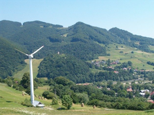 Dzieci jadą do górskiego miasteczka. Nie bez powodu