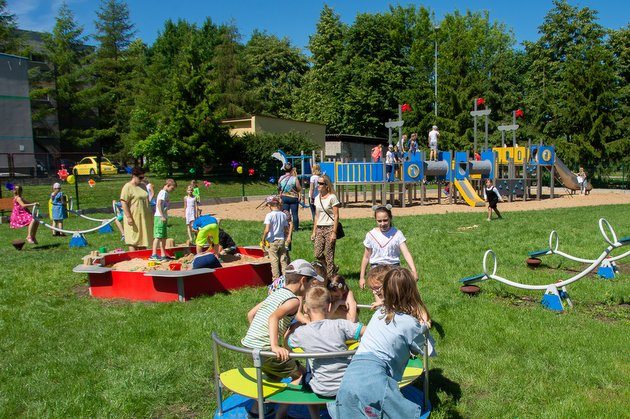 Miasto stawia na zabawę. A dokładnie na place zabaw