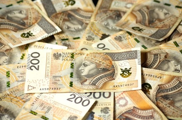 Nawet nie wiesz – co znajduje się na banknotach. To może być niebezpieczne