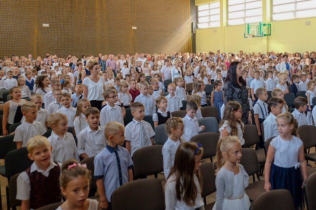 Witaj szkoło! Uczniowie wracają do szkolnych ławek