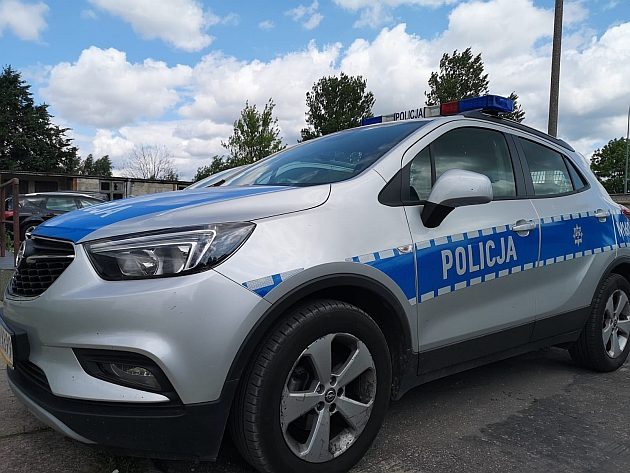 Szczuli psami rówieśników. Czterech nieletnich zatrzymali policjanci