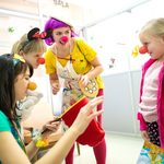 Światowy Dzień Uśmiechu. "Dr Clown" zachęca, by dzielić się uśmiechem – dla zdrowia