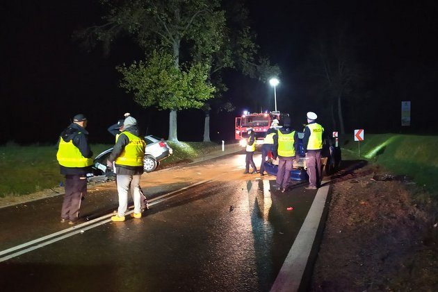 Ruch wahadłowy na DK8 po zderzeniu dwóch aut