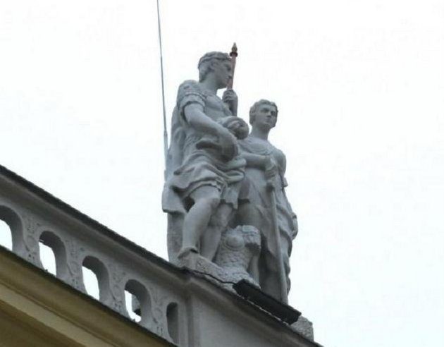 Skończyła się renowacja dwóch rzeźb z Pałacu Branickich