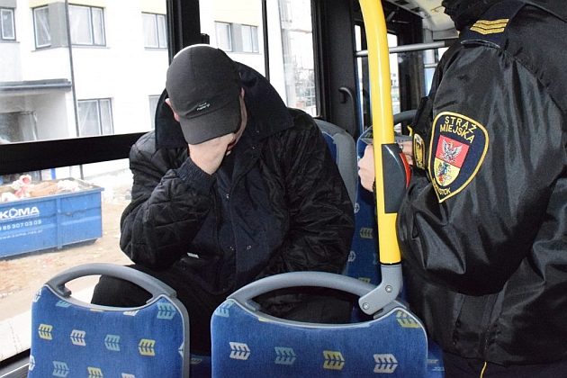 Wpadka poszukiwanego. Jechał bez biletu, trafił do zakładu karnego