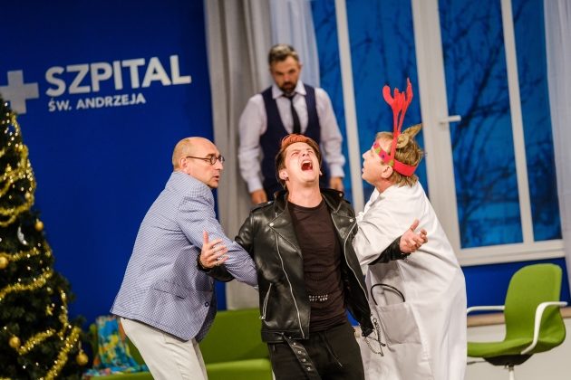 Teatralny sylwester z komedią "Wszystko w rodzinie" [WIDEO]