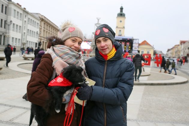 WOŚP 2020. Natalia Schroeder na Rynku Kościuszki i specjalny pociąg [WIDEO]