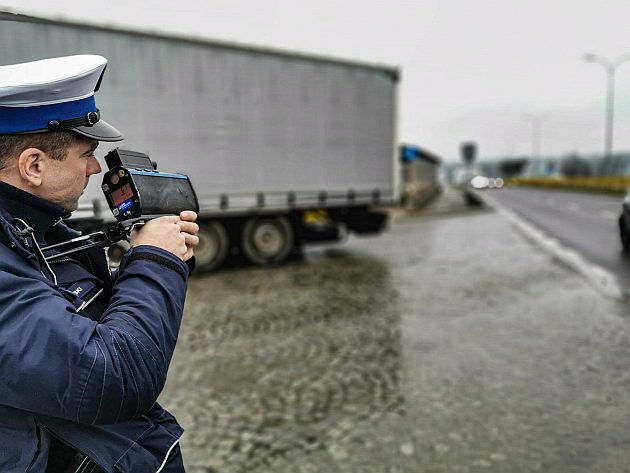 Prędkość "pod lupą" policjantów