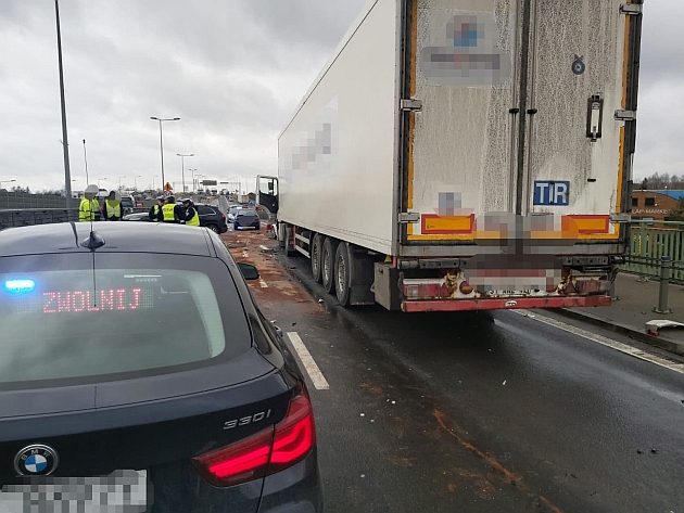 Kolizyjne domino na ul. Kleeberga. Doszło do zderzenia 5 aut