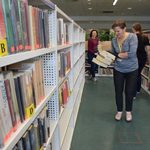 "Zostań w domu". Kultura przenosi się do internetu