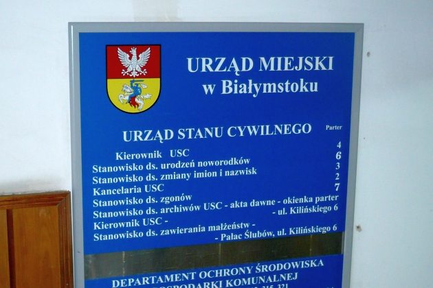 W urzędzie tylko rejestracja zgonów, urodzeń i... samochodów