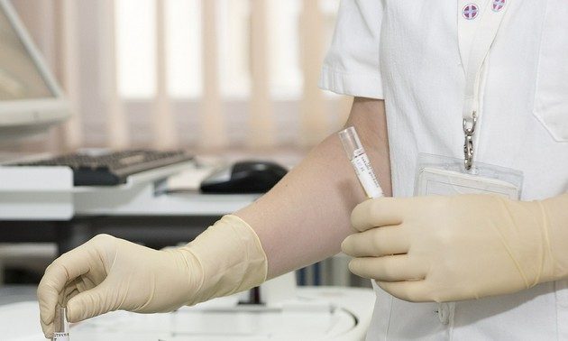 Przybywa zakażonych koronawirusem w Polsce. Zmarła 7 osoba