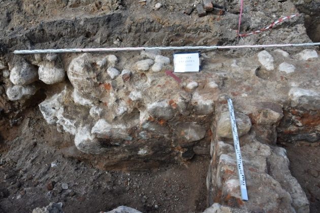 Archeologiczne odkrycie na zabytkowym rynku