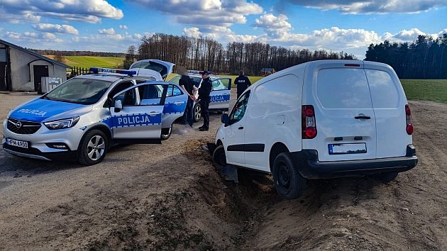 Swój rajd zakończył w rowie. Nie on jeden miał coś na sumieniu