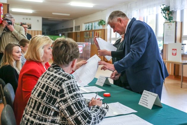 Wybory uzupełniające przełożone. A co z prezydenckimi?