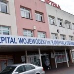 Szef szpitala w Mońkach na dyrektora szpitala jednoimiennego w Łomży
