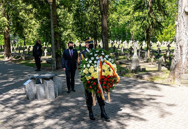 Narodowy Dzień Zwycięstwa. Złożono kwiaty pod pomnikiem Żołnierzy Polskich 