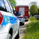 Wypadek przy wyprzedzaniu. Jeden z kierowców trafił do szpitala