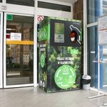 Czy ktoś korzysta z butelkomatów? Miasto "zarobiło" na nich 243 zł