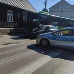 Nie ustąpiła pierwszeństwa przejazdu. Dwie osoby trafiły do szpitala