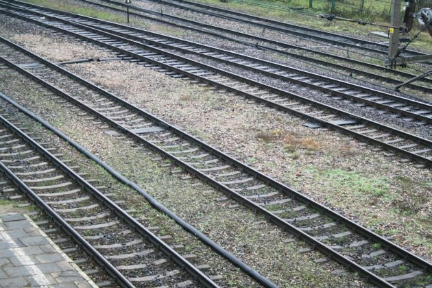 Śmierć na torowisku. Pociąg potrącił dwie osoby