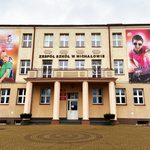 Konferansjerka, technika studyjna, internat. Szkoła Disco Polo ma już chętnych