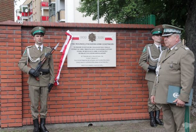 Odsłonięto tablicę upamiętniającą powstanie Armii Ochotniczej