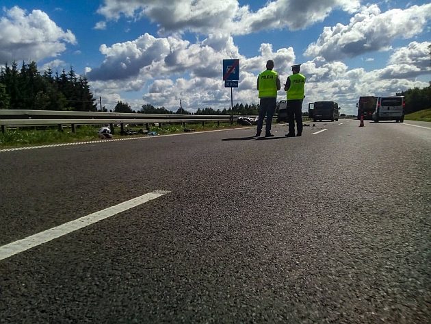 S8. Wypadek między Choroszczą a Łyskami. Kierowca motocykla trafił do szpitala