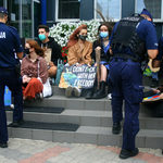 Protest w Białymstoku przerwany przez policję. Spisali wszystkich aktywistów [ZDJĘCIA]