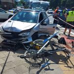 Wypadek z udziałem rowerzystów. Zablokowana wylotówka do Wasilkowa