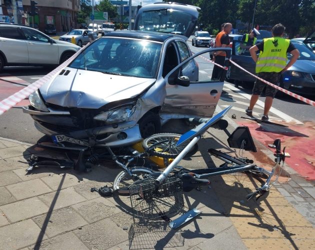 Wypadek z udziałem rowerzystów. Zablokowana wylotówka do Wasilkowa