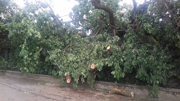 IMGW ostrzega. Nad miastem mogą przejść burze z gradem