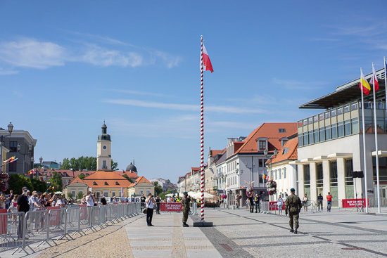 1000 głosów i Białystok otrzyma maszt Morawieckiego