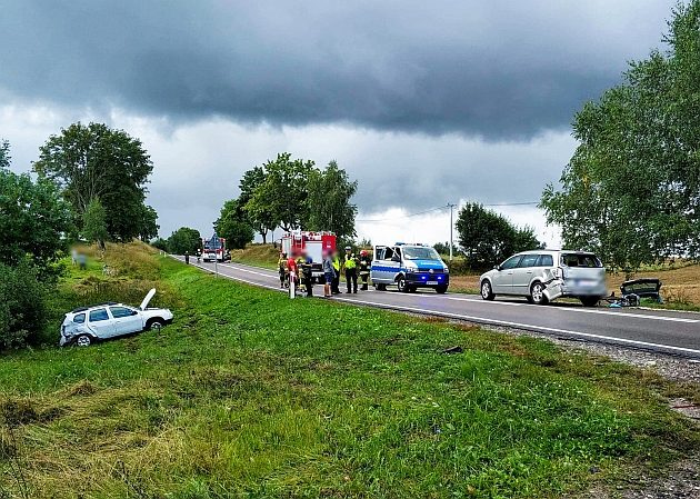 Zderzenie pojazdów na DK16. Są utrudnienia