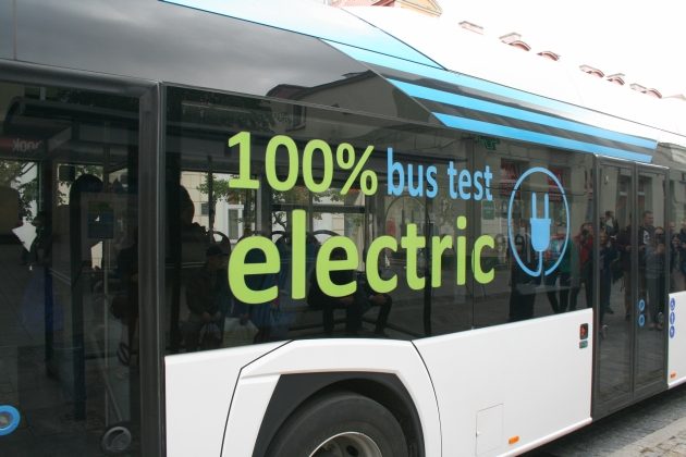 Będzie 13 nowych autobusów, z czego 2 elektryczne. Kosztowały 30 mln zł