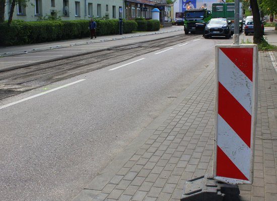 Utrudnienia drogowe. Przemarsz i remont zatok autobusowych