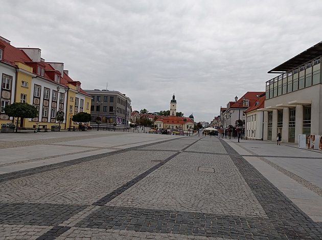 Rozpoczynamy nowy miesiąc. Pierwszy dzień zapowiada się z przewagą chmur