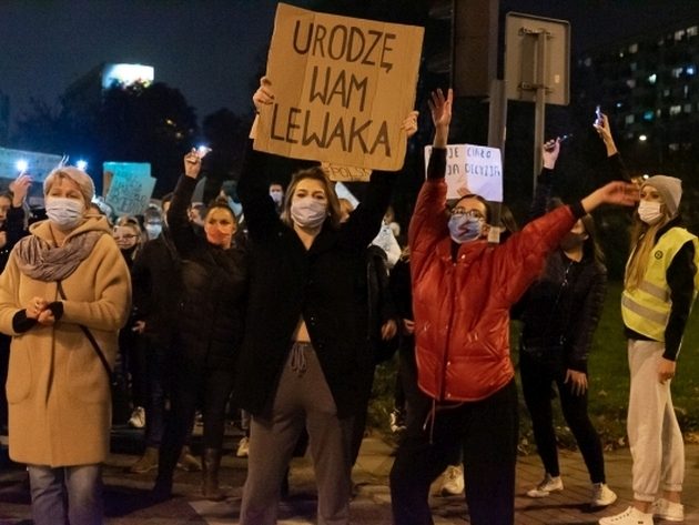 "Czarny spacer" przejdzie ulicami Białegostoku. Nie przeniosą protestu do internetu