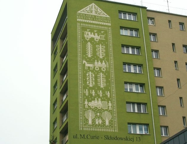 Nowy mural w Białymstoku. Nawiązuje do podlaskiej sztuki ludowej