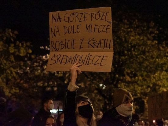 Protest Kobiet. Dziś przed teatrem