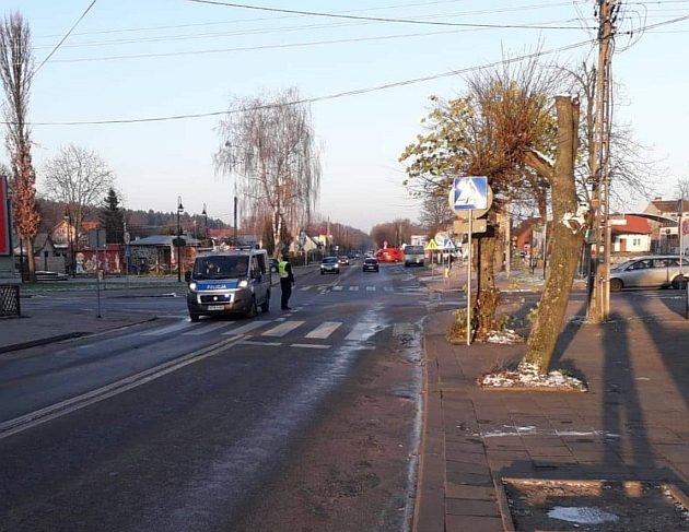 Potrącono kobietę z 4-miesięcznym dzieckiem. Zabrał ich śmigłowiec