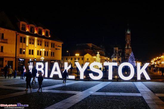 Miasto rozbłysło tysiącami światełek. Czuć już klimat Świąt [ZDJĘCIA]