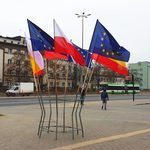 Flagi Polski i Unii Europejskiej w całym Białymstoku. Trwa akcja #potrzebUEmy