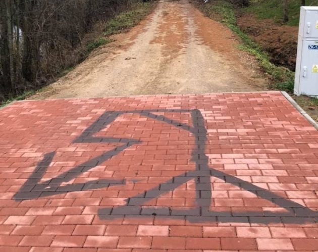 Szubienica dla popierających Strajk Kobiet. To pojawiło się przy jej posesji