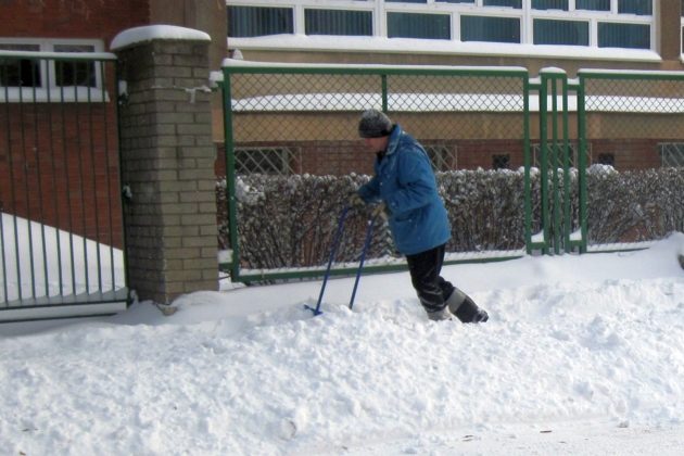 Nie odśnieżyłeś chodnika? Dostaniesz mandat nawet 500 zł