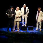 Mrożek w Teatrze Lalek. "Na pełnym morzu" online