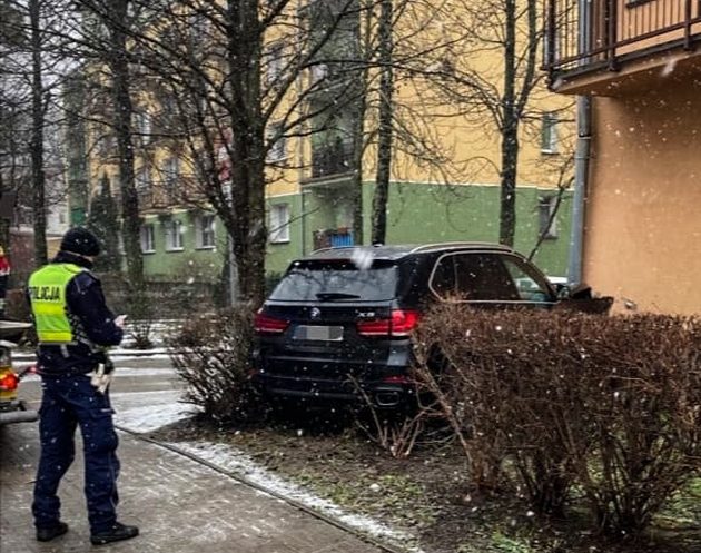 Potrącenie przy ul. Żabiej. Kierowca zjechał na chodnik